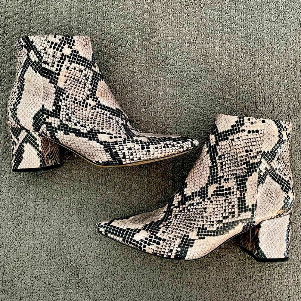 Marc Fisher Snake Skin Booties sz8